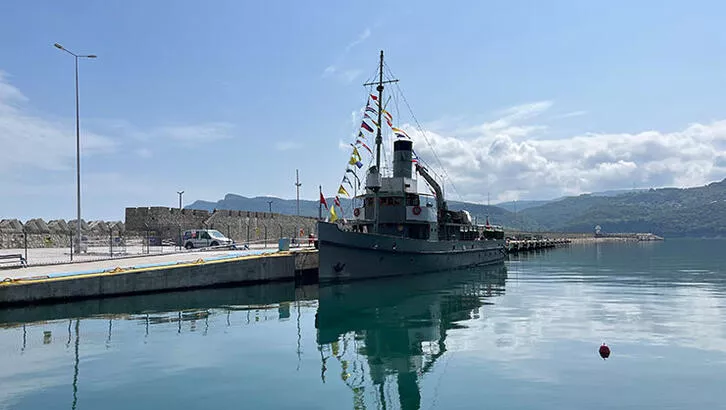 TCG Nusret Mayın Müze Gemisi Amasra’da ziyarete açıldı