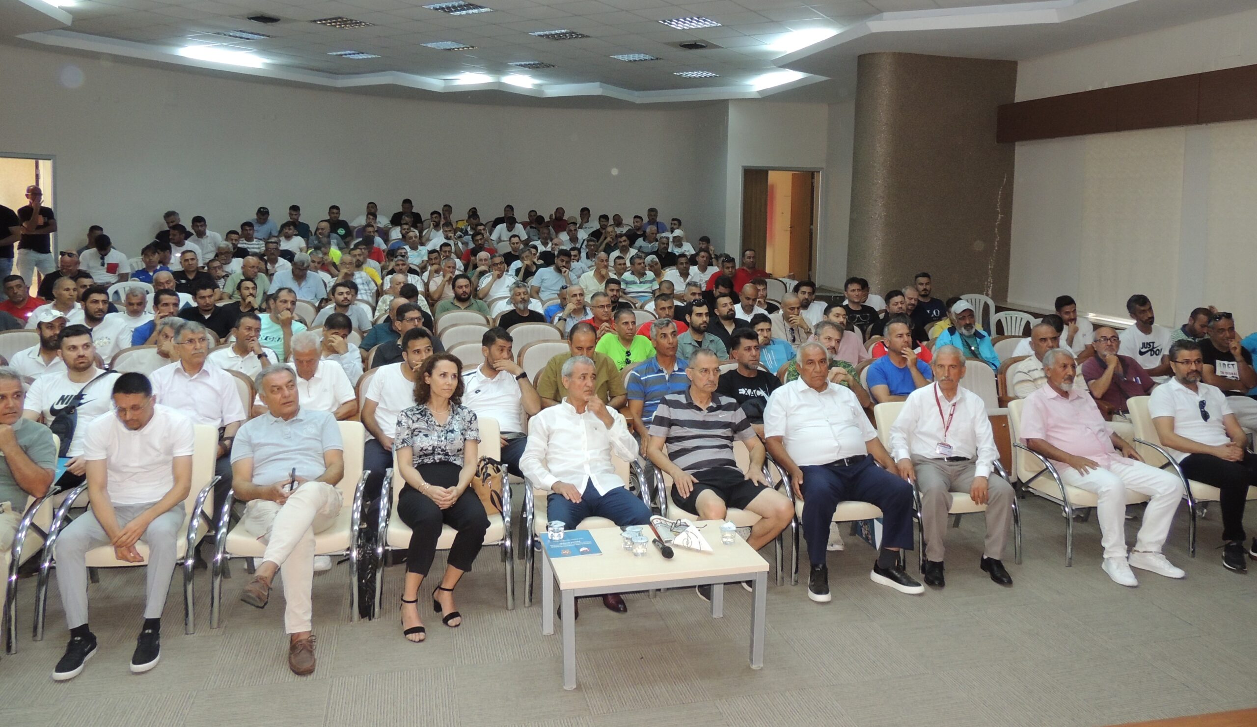 Türkiye’de Futbol Spor Branşlarının Lokomotifidir(Özel Haber)