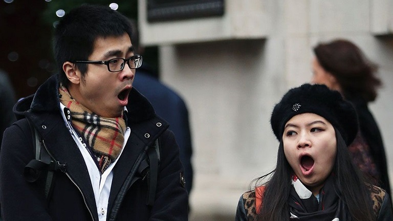 Esneyen Birini Gördüğümüzde Neden Hemen Biz de Esneriz?