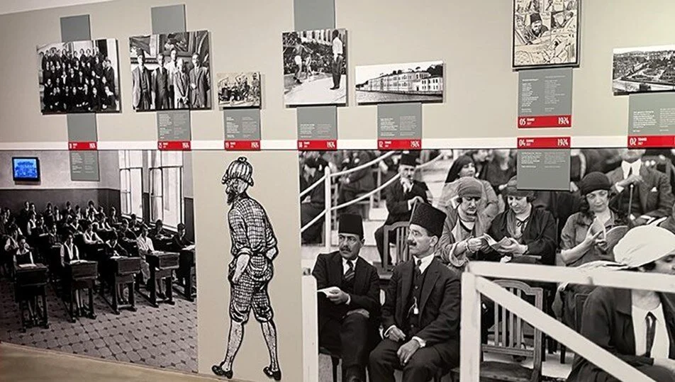 Cumhuriyet’in ilk bir yılını anlatan “Cumhuriyetin İlk Yılı” adlı sergi, ziyarete açıldı