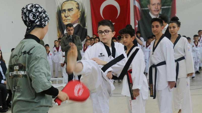 Kırsal mahallelerdeki çocuklar jandarma öncülüğünde sporla tanıştı