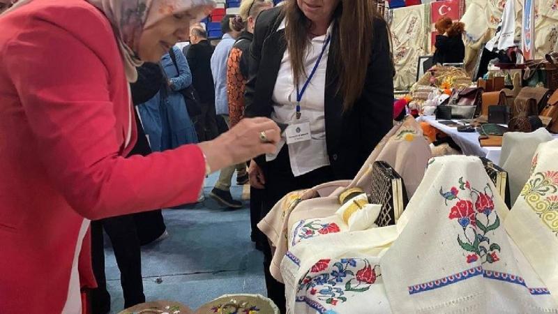 El emeği ürünleri sergilediler