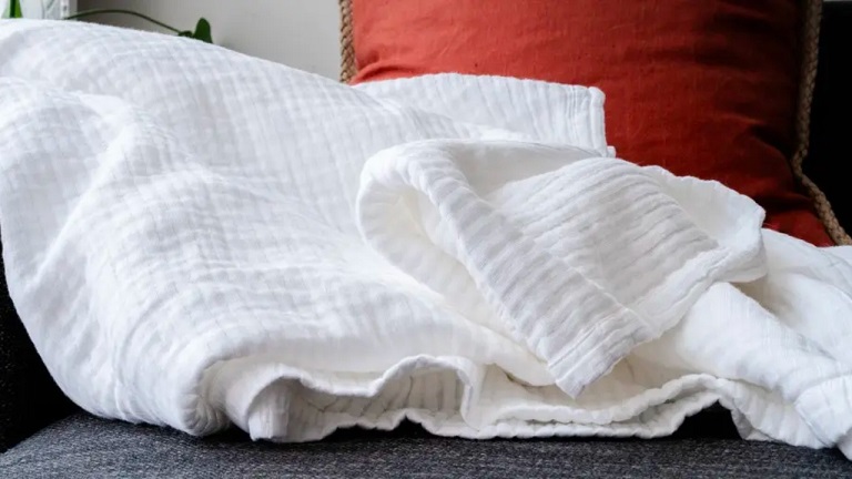 Üşümüyor Olsanız Bile Üstünüzü Örterek Yatmaktan Keyif Almanızın Sebeplerini Öğrenince Pikenize Daha Sıkı Sarılacaksınız!