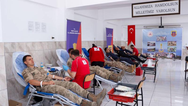 Sinop’ta komandolar kan bağışında bulundu