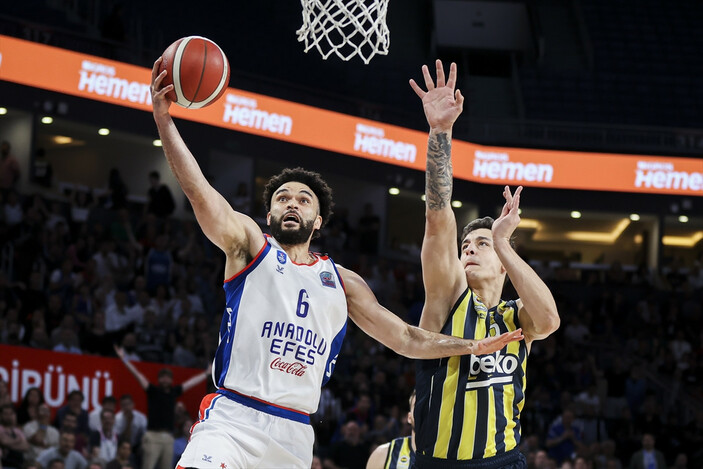 Fenerbahçe’yi yenen Anadolu Efes finalde