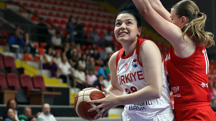 Potanın Perileri, Polonya’yı mağlup etti