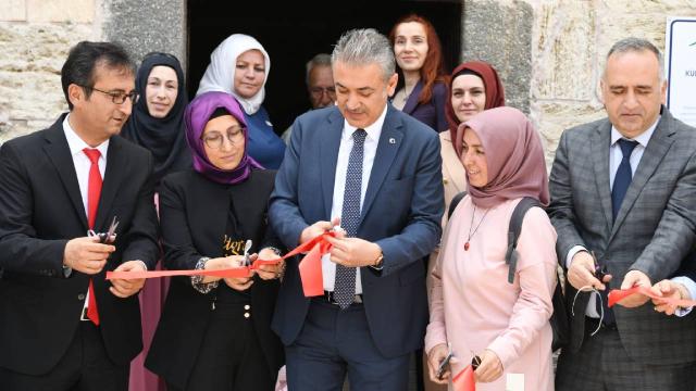 Karaman’da Halk Eğitim Merkezi El Sanatları Sergisi açıldı