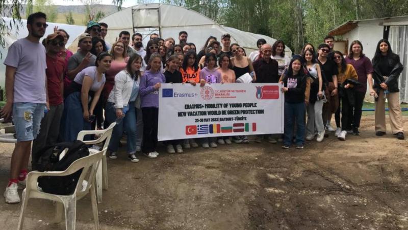 Avrupalı öğrenciler Bayburt’un tarihi ve turistik mekanlarını gezdi