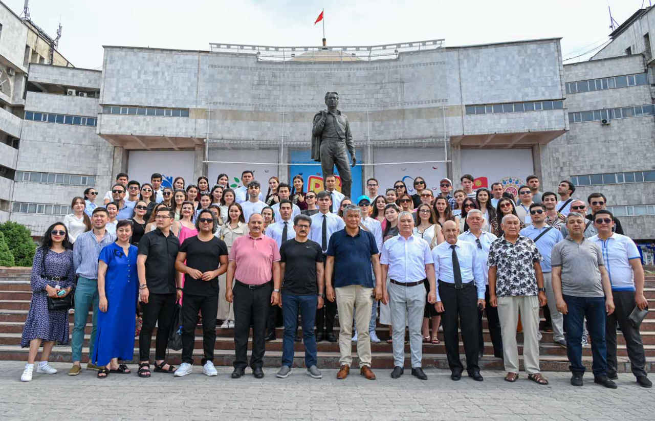Cengiz Aytmatov’u Ölüm Yıl Dönümünde Andık(Özel Haber)