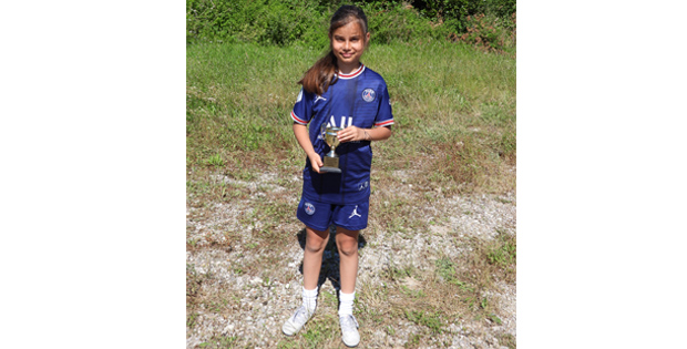 9 Yaş Yaz Kupası Şampiyonu Defne Dikici(Özel Haber)