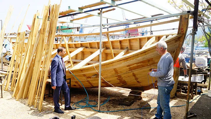 İstiklal Yolu’nun simgesi “denk kayığı” yeniden canlandırıldı