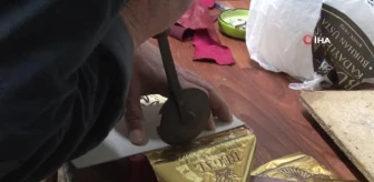 Yıpranmış Kitapların Tabibi: Mehmet Karslı