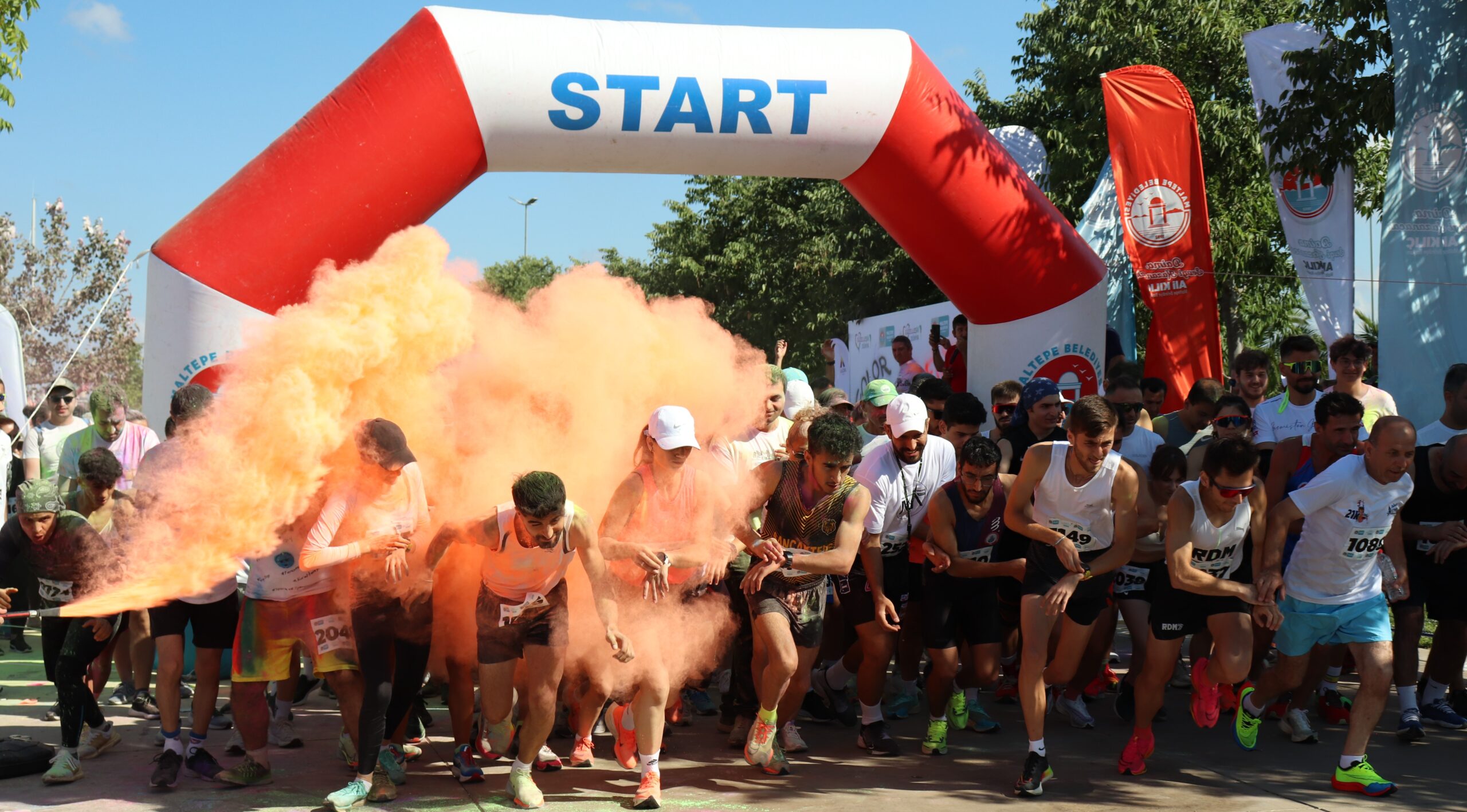 İstanbul Color Run Koşusu İle Renklendi(Özel Haber)