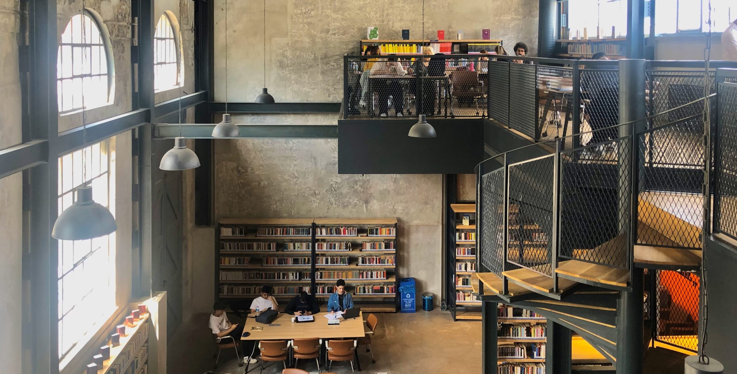 112 Yıllık Beyazıt Troleybüs Merkezi Kütüphaneye Çevrildi(Özel Haber)