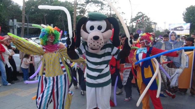 Bitlis’te “55. Tatvan Doğu Anadolu Fuarı Kültür ve Sanat Festivali” başladı