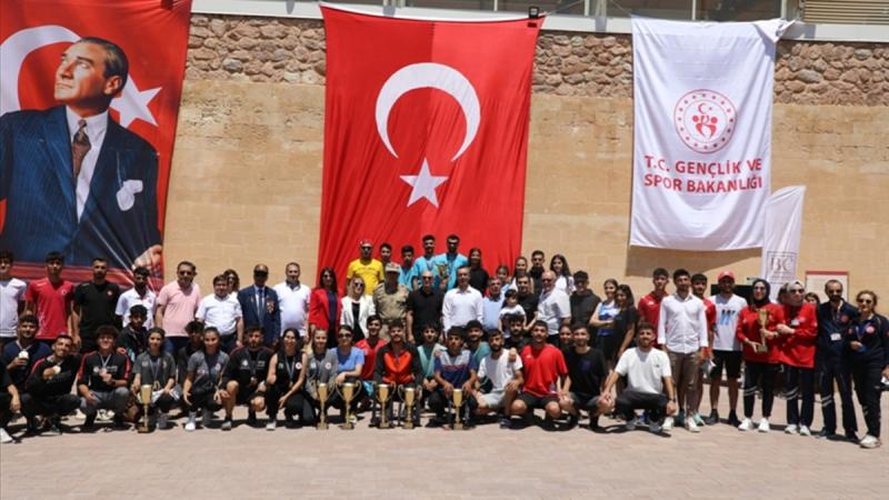 İshak Paşa Sarayı Türkiye Dağ Koşusu Şampiyonası yapıldı