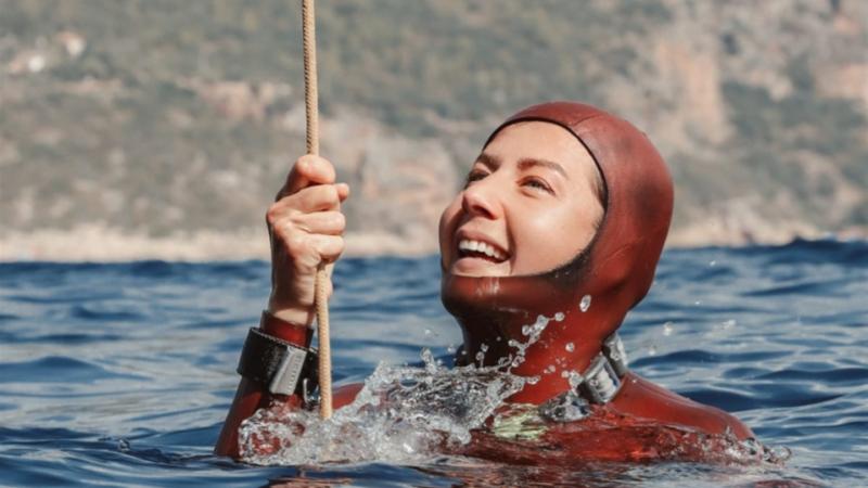 Milli sporcu Birgül Erken Bahamalar’da 100 metreye dalarak tarihe geçmek istiyor