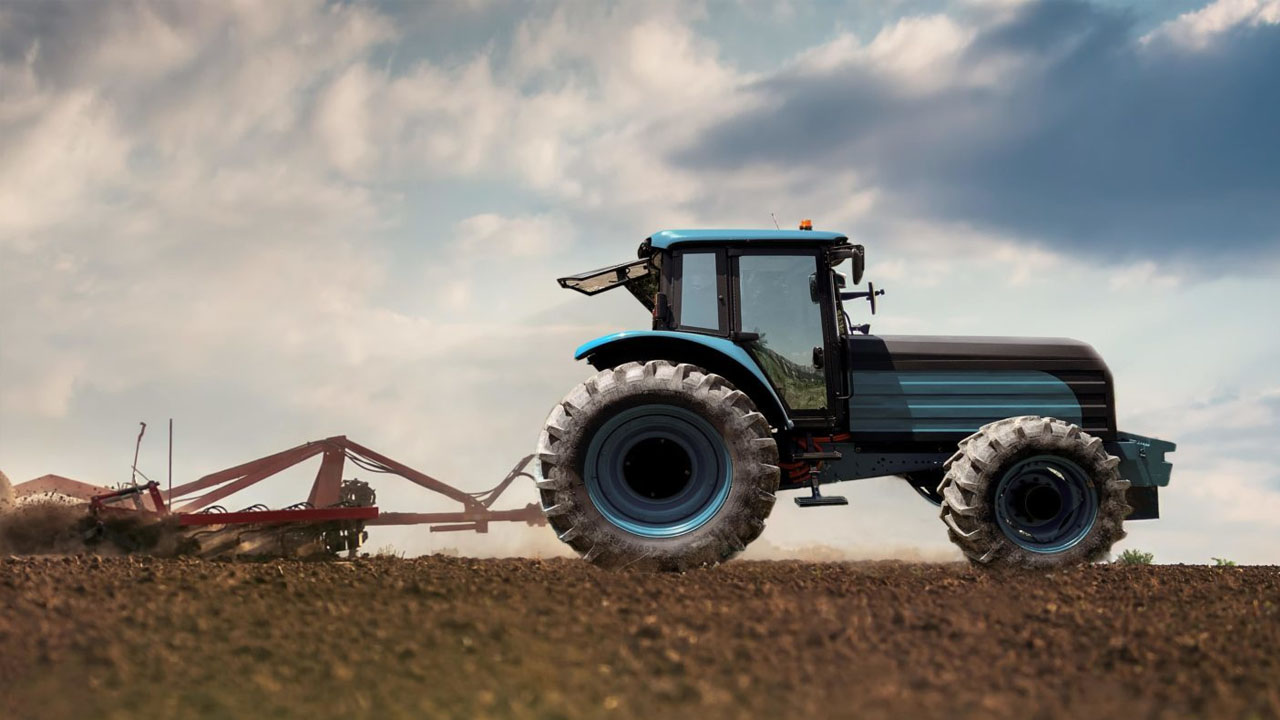 Traktörlerin Arka Tekerlekleri Büyükken Ön Tekerlekleri Neden Küçük?