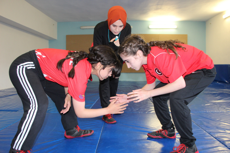 Güreşte Türkiye derecesi olan sporcular müsabakalara canla başla hazırlanıyor