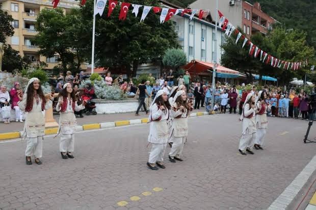 Ayancık’ta Geleneksel 28. Kültür ve Ahşap Festivali başladı