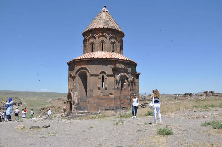 Kars’ta “40 kapılı şehir” yoğun ilgi görüyor