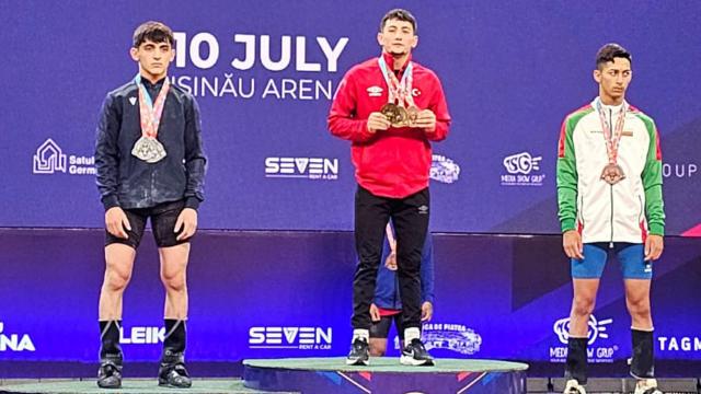 Milli sporcu Burak Aykun Avrupa Halter Şampiyonası’nda altın madalya kazandı