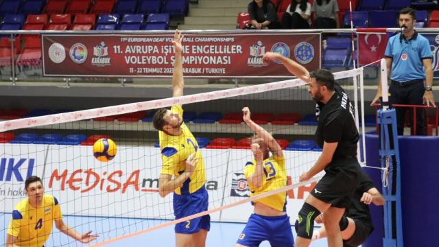 İşitme Engelliler Voleybol Milli Takımı Ukrayna’yı mağlup etti