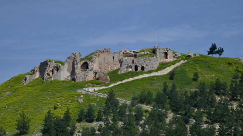 Depremde hasar gören tarihi yapılar için inşa süreci başlıyor