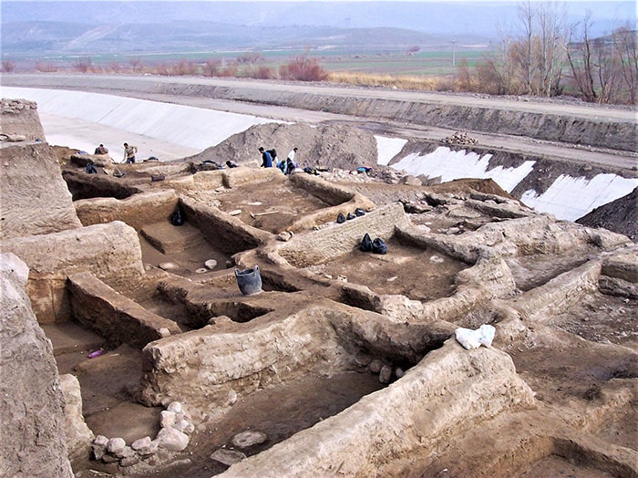 Seydişehir’deki Gökhöyük kazı çalışmaları ile Neolitik Dönem’den Demir Çağı’na kadar olan süreç araştırılacak