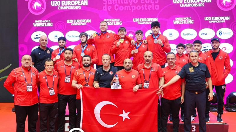 Milli güreşçiler Avrupa ikincisi oldu