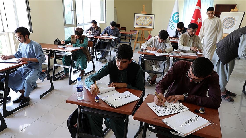 Yunus Emre Enstitüsü, Afganistan’da kaybolmaya yüz tutan sülüs hat sanatını canlandırıyor