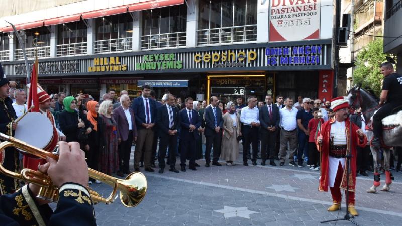 Gümüşhane’de 26. Uluslararası Kuşburnu-Pestil Kültür ve Turizm Festivali başladı