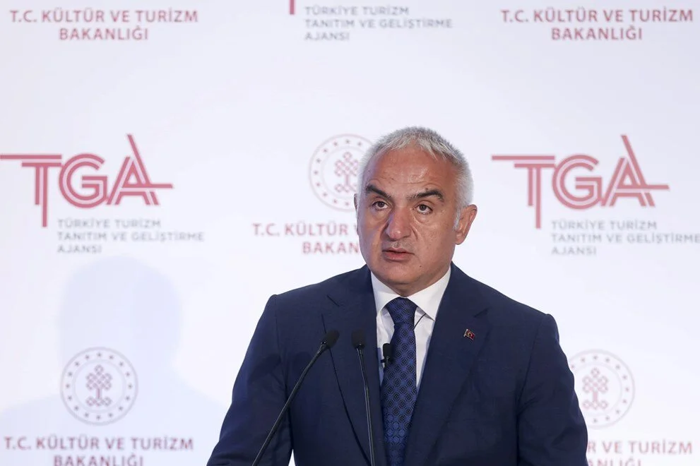 Bakan Mehmet Nuri Ersoy açıkladı: Airbnb düzenlemesi geliyor
