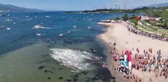 İzmit Körfezi’nde 2 Bin 650 Metrelik Yüzme Yarışı