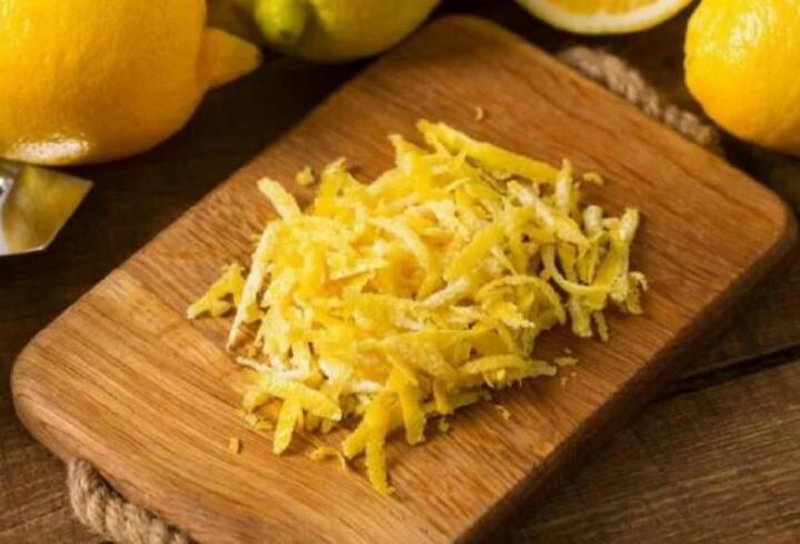 Limon kabuklarını sakın atmayın!“Asıl faydası kabuğunda” sözünün nedeni belli oldu!