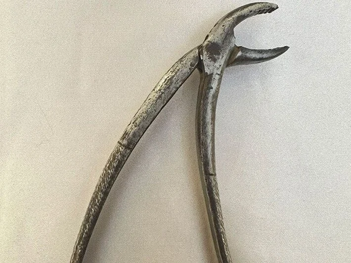 125 yıllık diş kerpeteni Diş Sağlığı Müzesi’nde sergileniyor