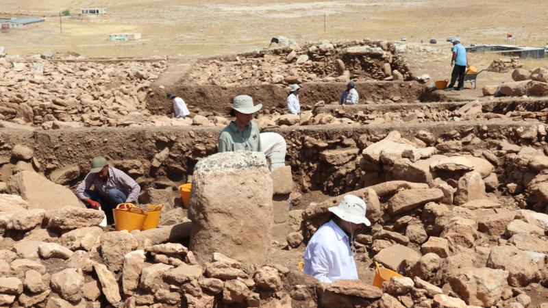 İnsanlık tarihine ışık tutan Karahantepe’de kazılar başladı