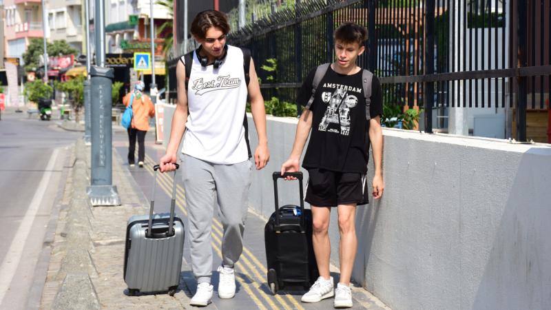 ‘Seyahatsever’ gençler turizm kenti Antalya’yı keşfediyor