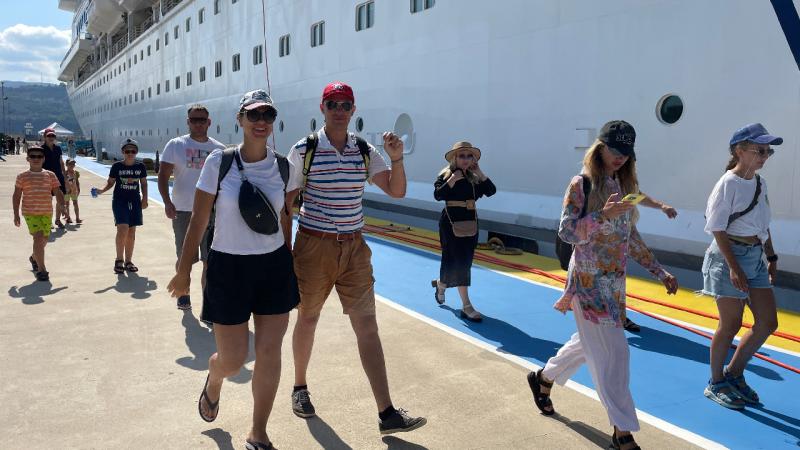 “Astoria Grande” kruvaziyeri 922 yolcusuyla Amasra’daydı