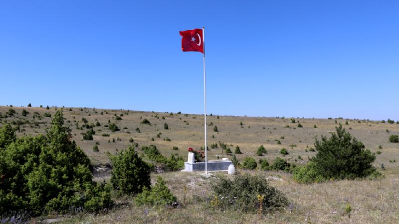Kurtuluş Savaşı’nda 102 yıl önce Kütahyalı köylünün defnettiği şehidin mezarı yaptırıldı
