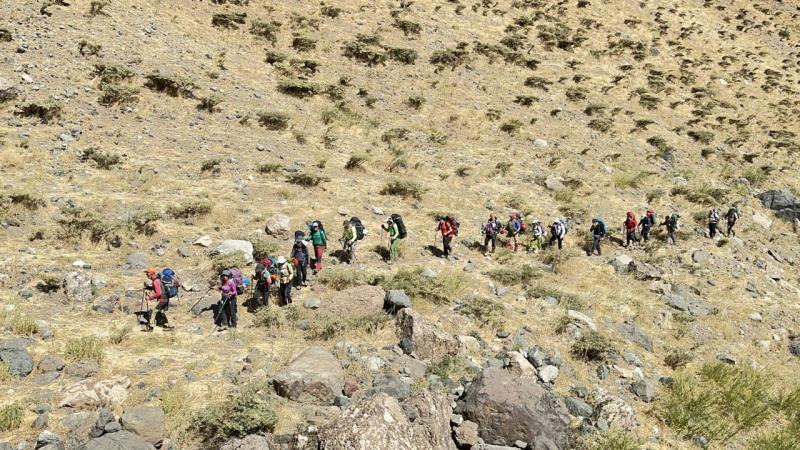 Hakkari’de 34 dağcı Uludoruk’ta zirve yaptı