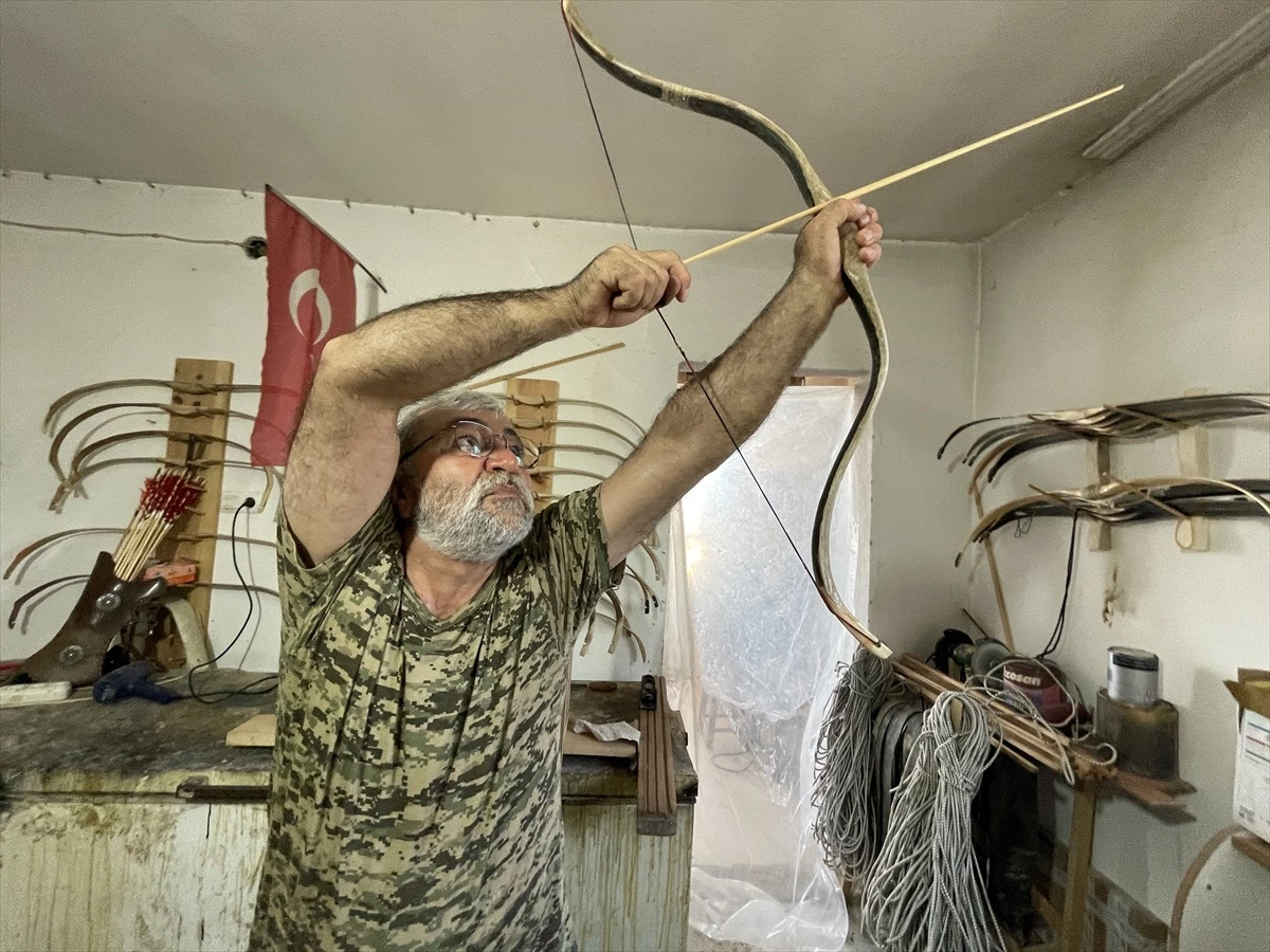 Emekli öğretmen, mürekkep yayıyla Türkiye şampiyonu oldu
