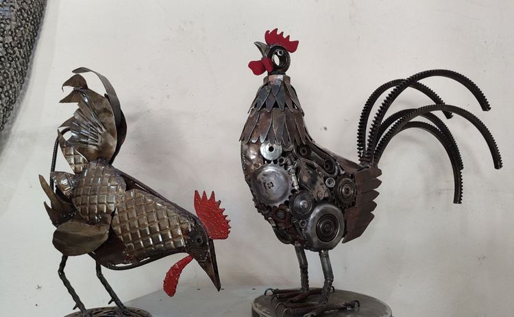 İranlı sanatçı hurdacılardan topladığı demir parçalarıyla heykeller yapıyor