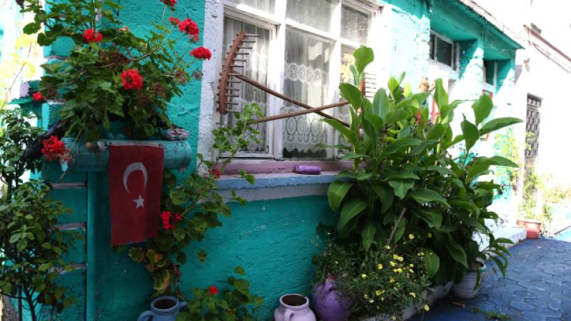 Renklerle canlanan Taflanaltı Sokak turistik mekan haline geldi