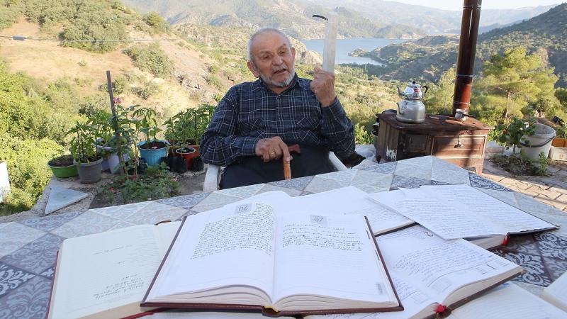 70 yıldır yaşadığı her şeyi günlüğüne not ediyor