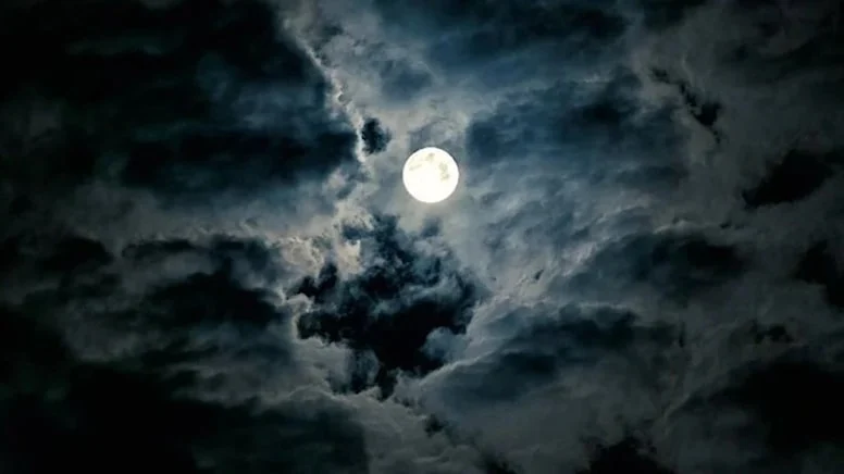 30 Ağustos’u 31 Ağustos’a bağlayan gece ‘mavi dolunay veya mavi ay’ olacak