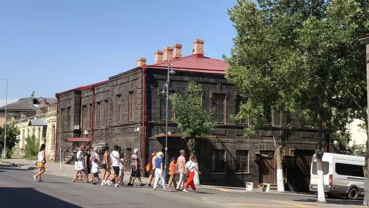 Kars’ta tarihi yapılar görenleri kendine hayran bırakıyor