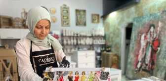 Salgın sürecinde katıldığı kuslarda aldığı eğitimle, dekoratif boyama sanatında usta öğretici oldu