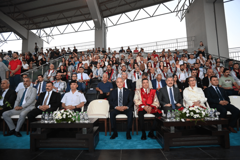 OKÜ’de 2022-2023 Akademik Yılı Mezuniyet Töreni Coşkuyla Kutlandı(Özel Haber)