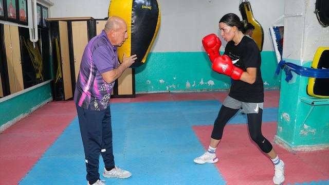 Milli boksör Hatice Akbaş olimpiyatta altın madalya hedefiyle çalışıyor